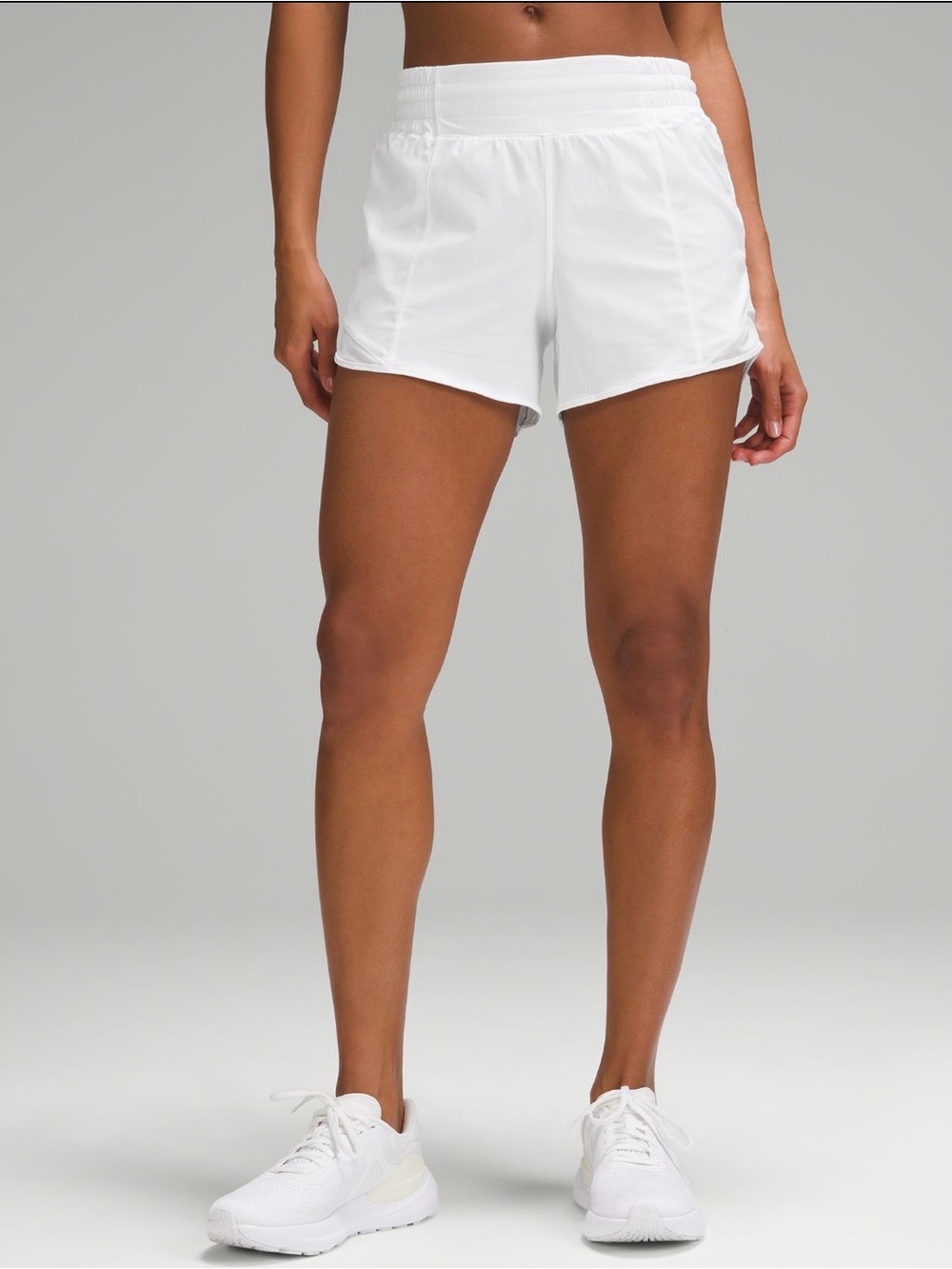 NWT Lululemon (8) Hotty Hot High-Rise Lined Short 4" White